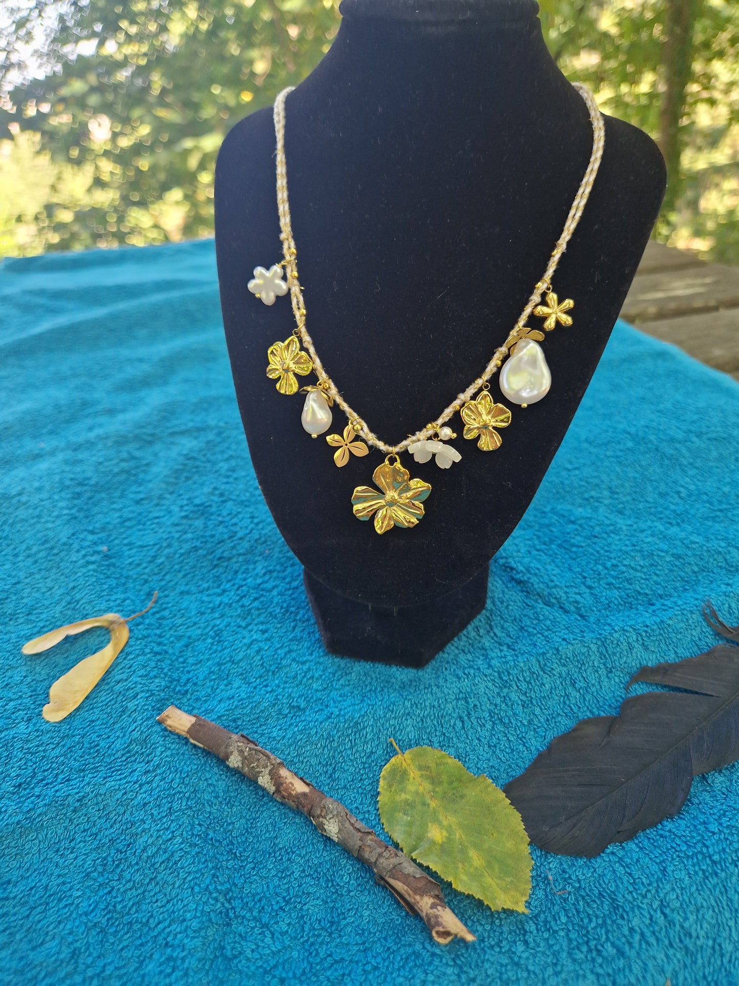 Daisy Necklace