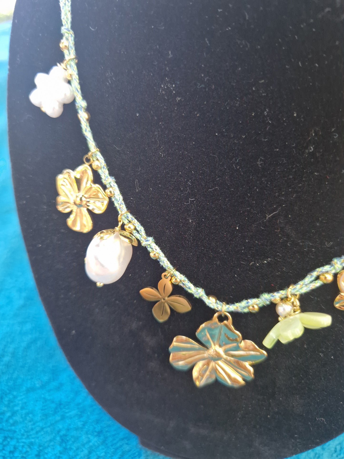 Daisy Necklace