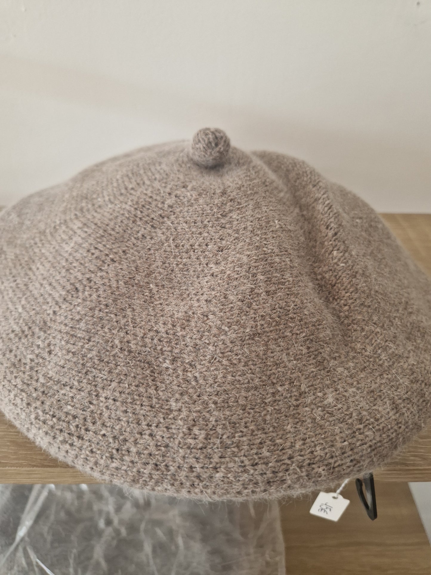 Knotted beret