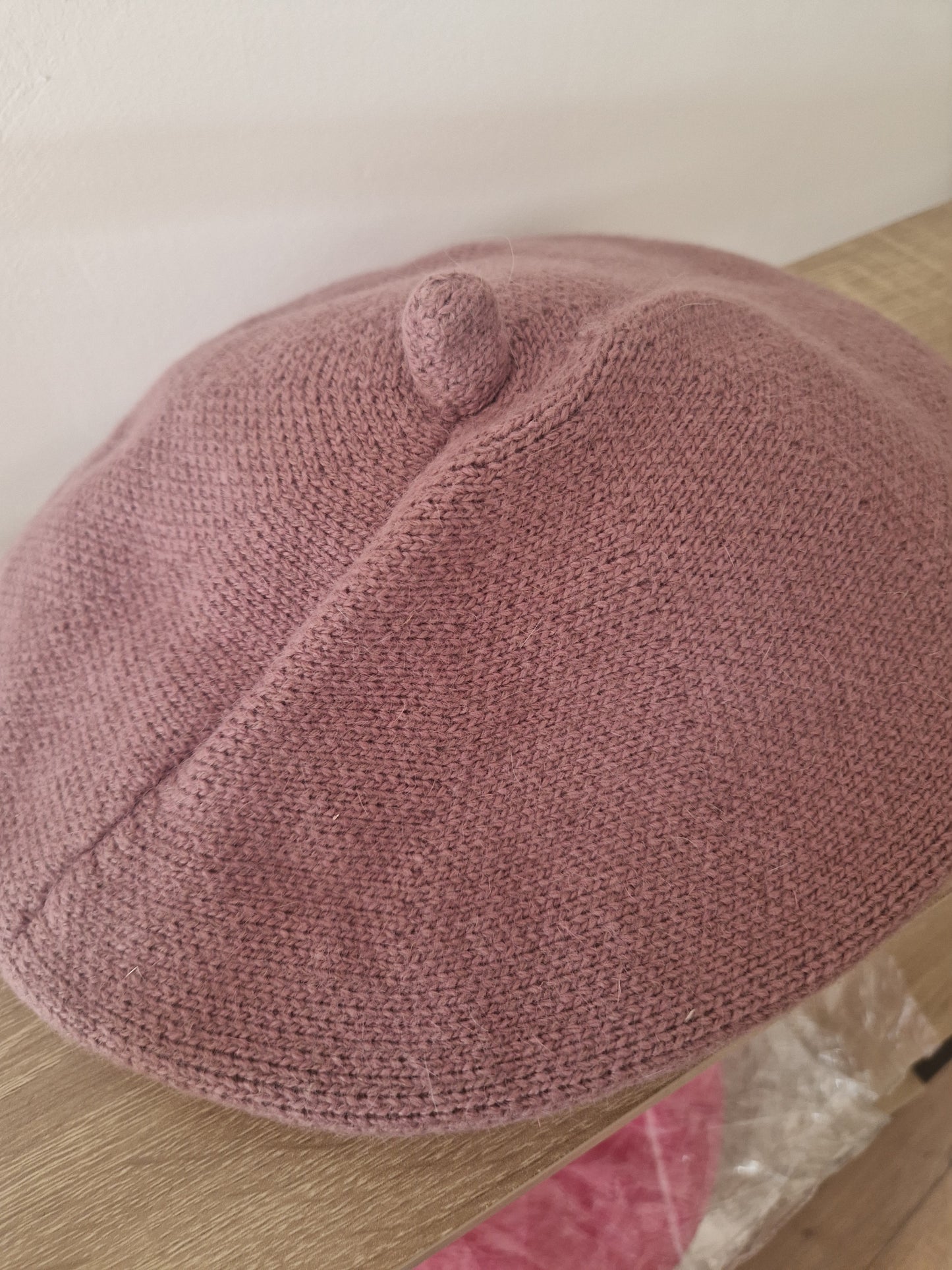 Knotted beret