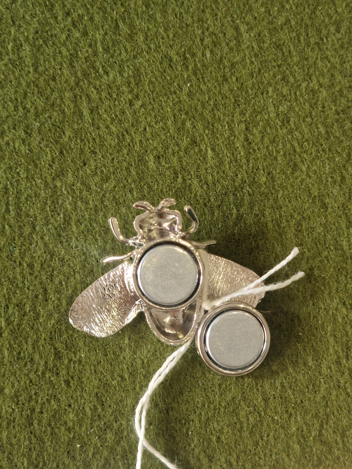 Broche abeille