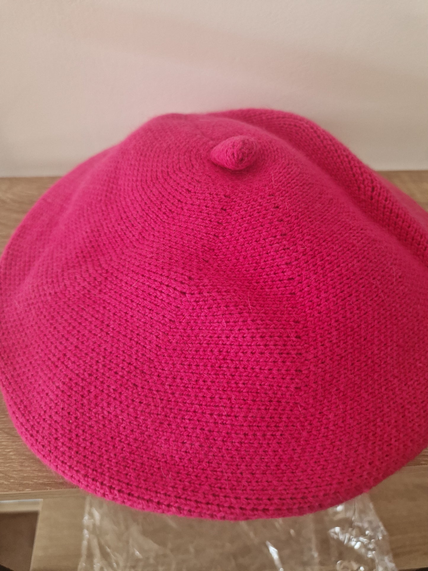 Knotted beret