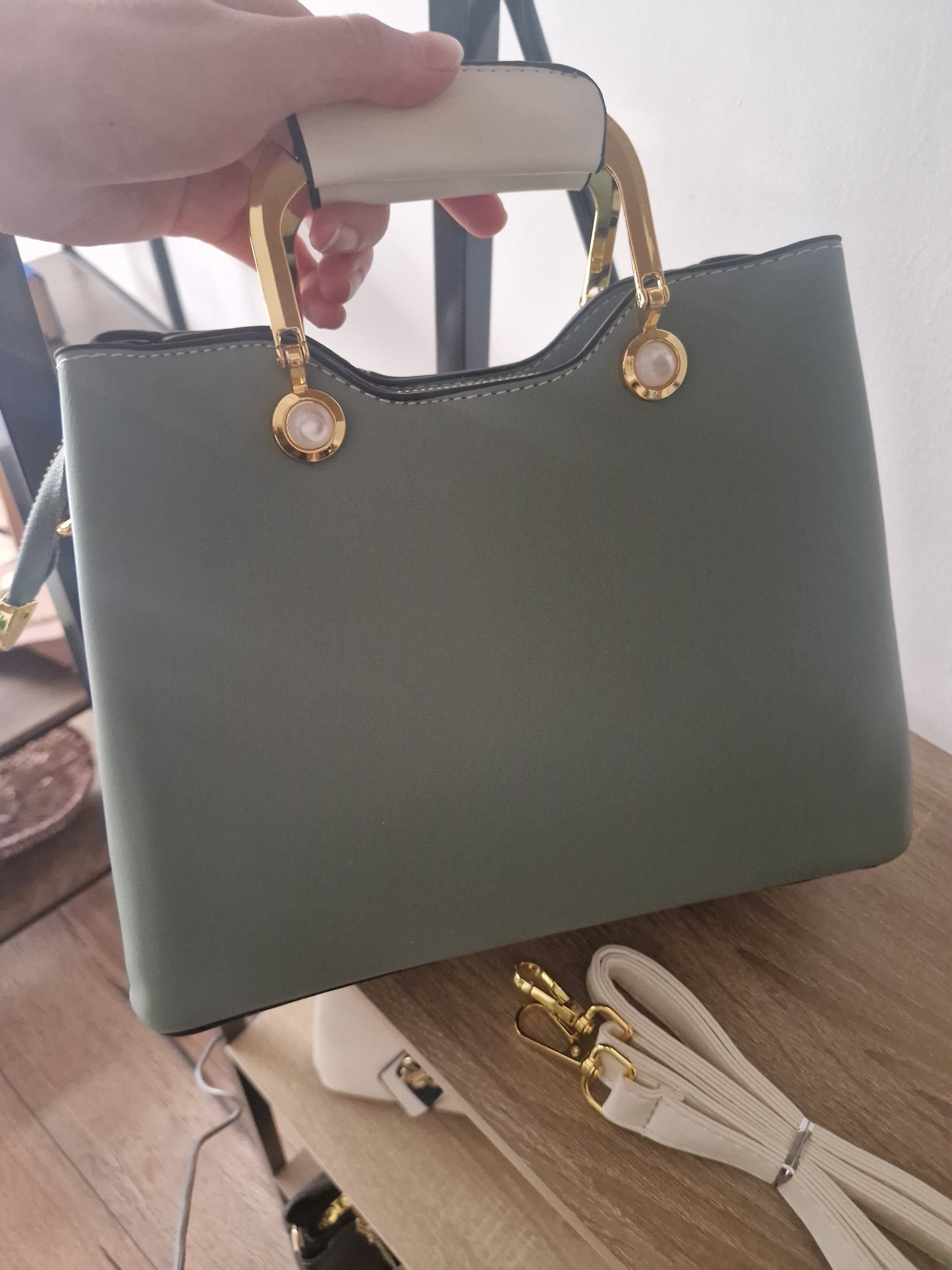 Hepburn handbag