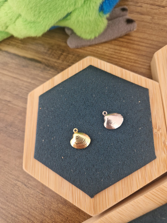 Clam Charm