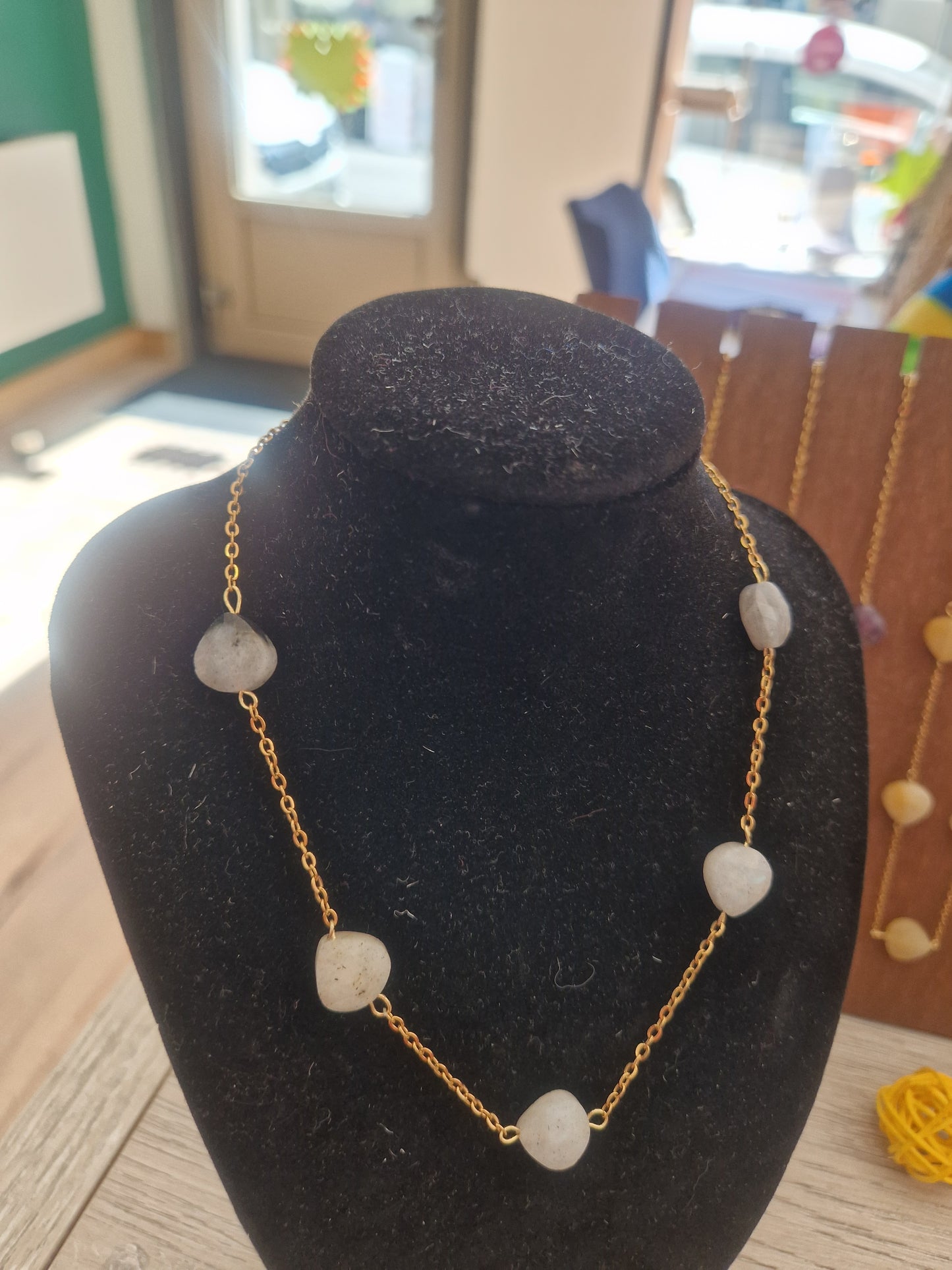 Collier pierres naturelles Ellie