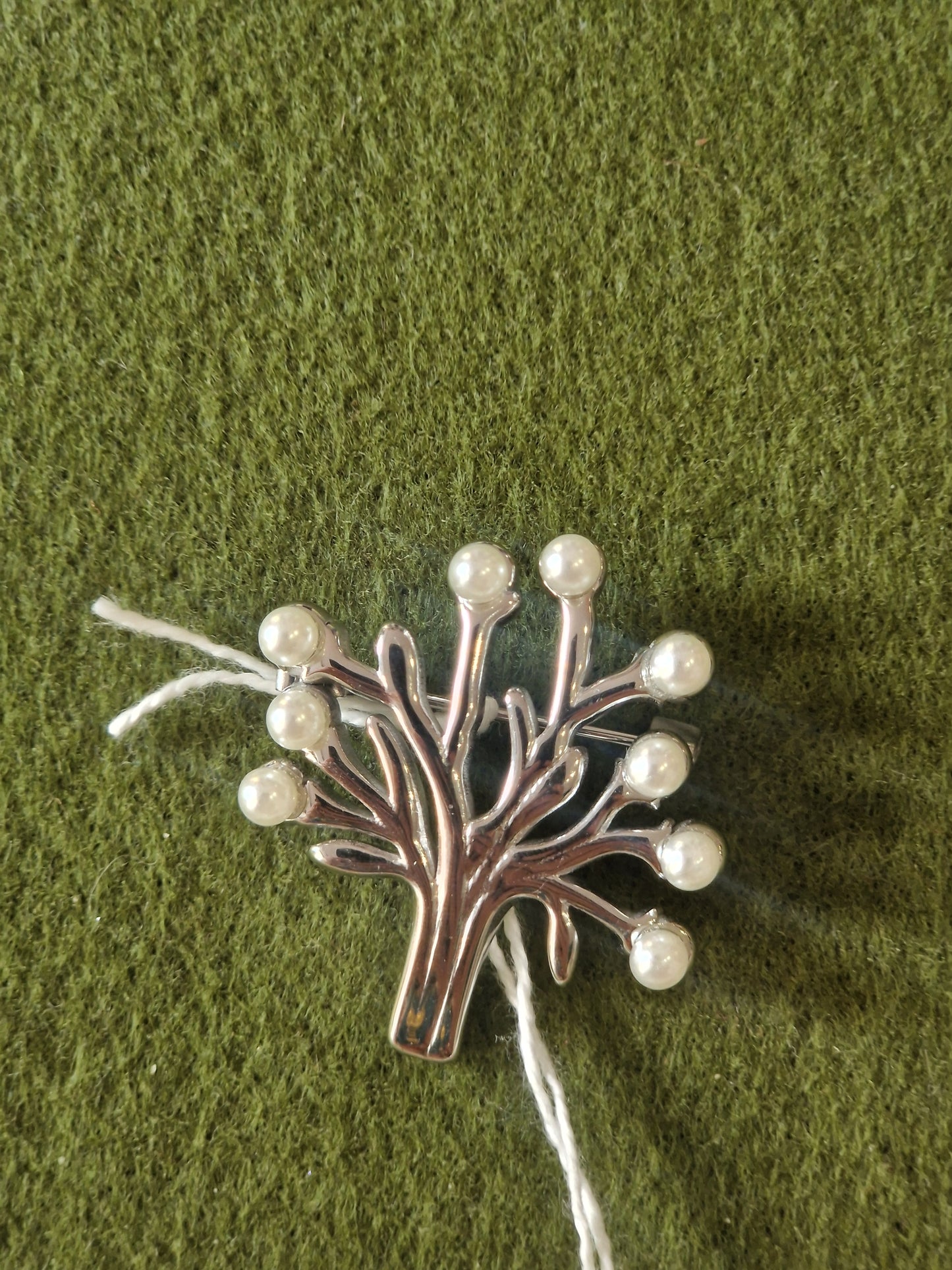 Broche arbre