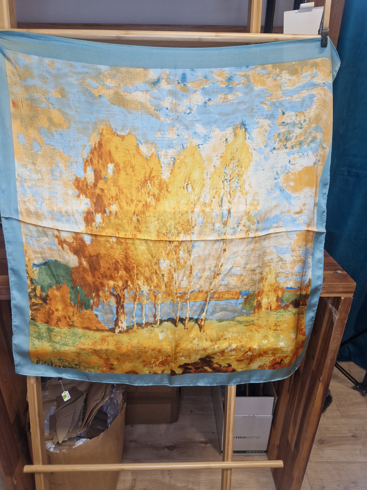 Square scarf