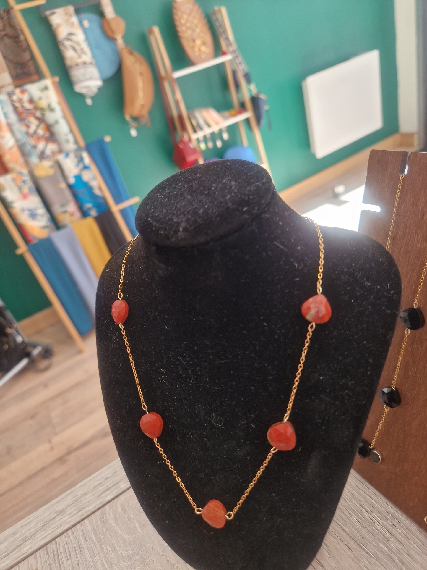 Collier pierres naturelles Ellie
