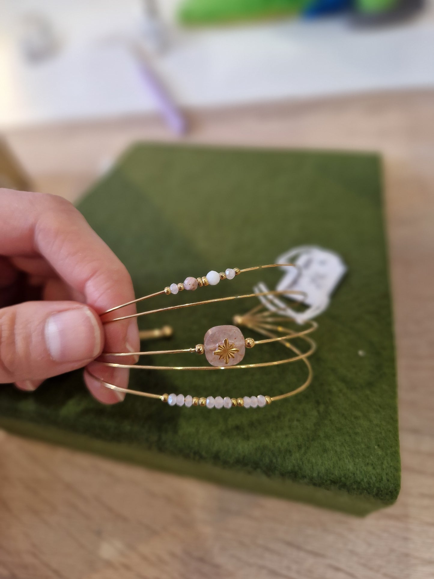 Jonc doré perles naturelles Cléopâtre