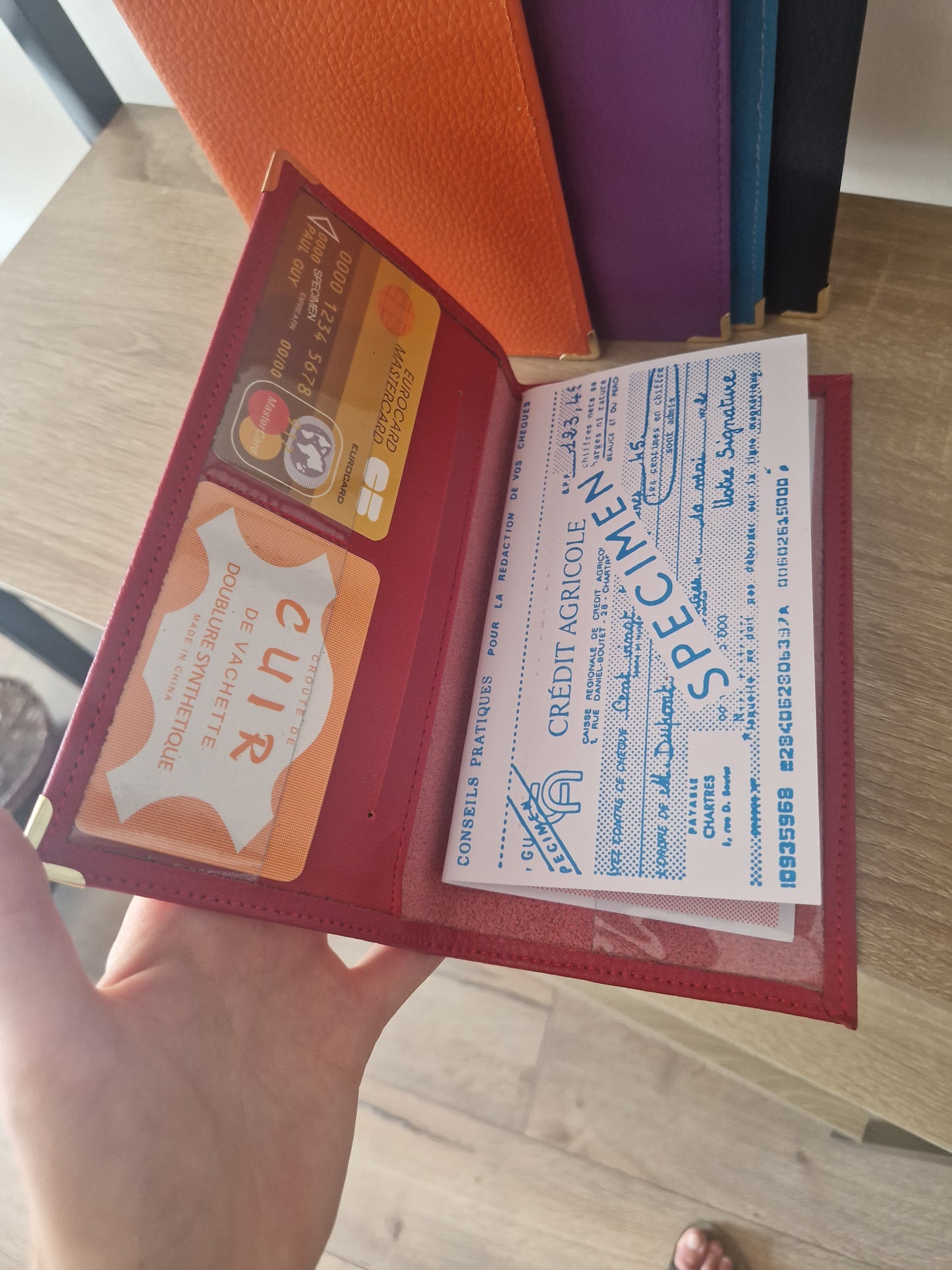 Medium checkbook holder
